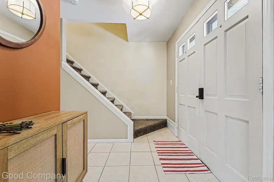 23252 Robert John Street, Saint Clair Shores, MI 48080 - #2