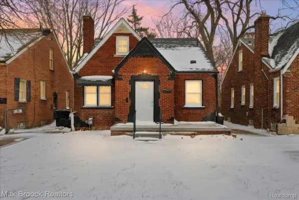 9722 Wayburn Street, Detroit, MI 48224