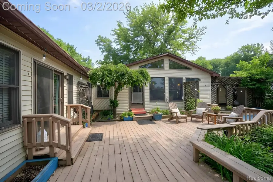 6076 E Carpenter Road, Flint, MI 48506 - #3