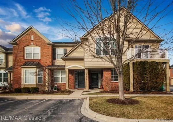 47616 Pembroke Drive #97, Canton, MI 48188