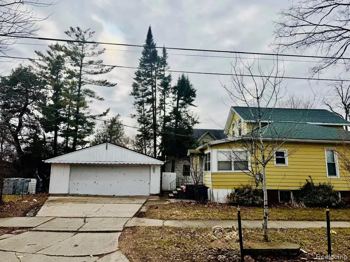 140 N Andre Street, Saginaw, MI 48602 - #1