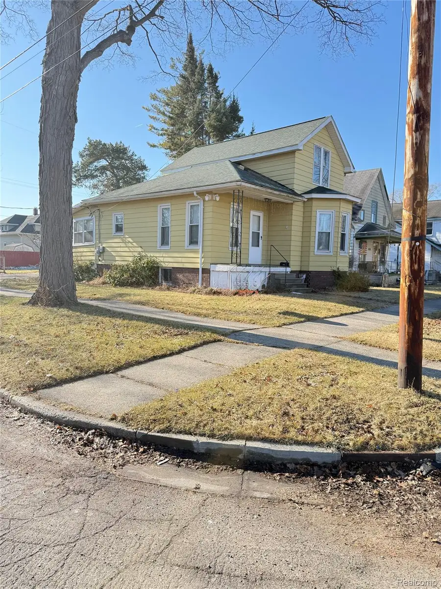 140 N Andre Street, Saginaw, MI 48602 - #2