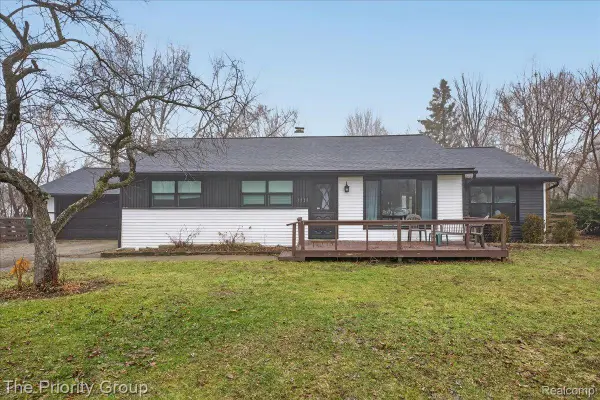 1918 Alsdorf Avenue, RochesterHills, MI 48309