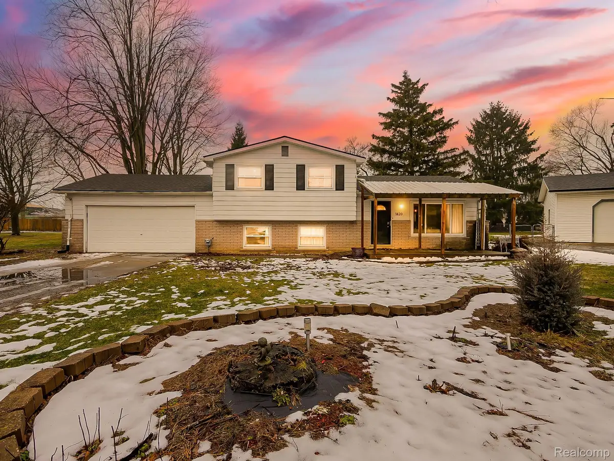 1420 Roxford Avenue, Waterford, MI 48328 - #1