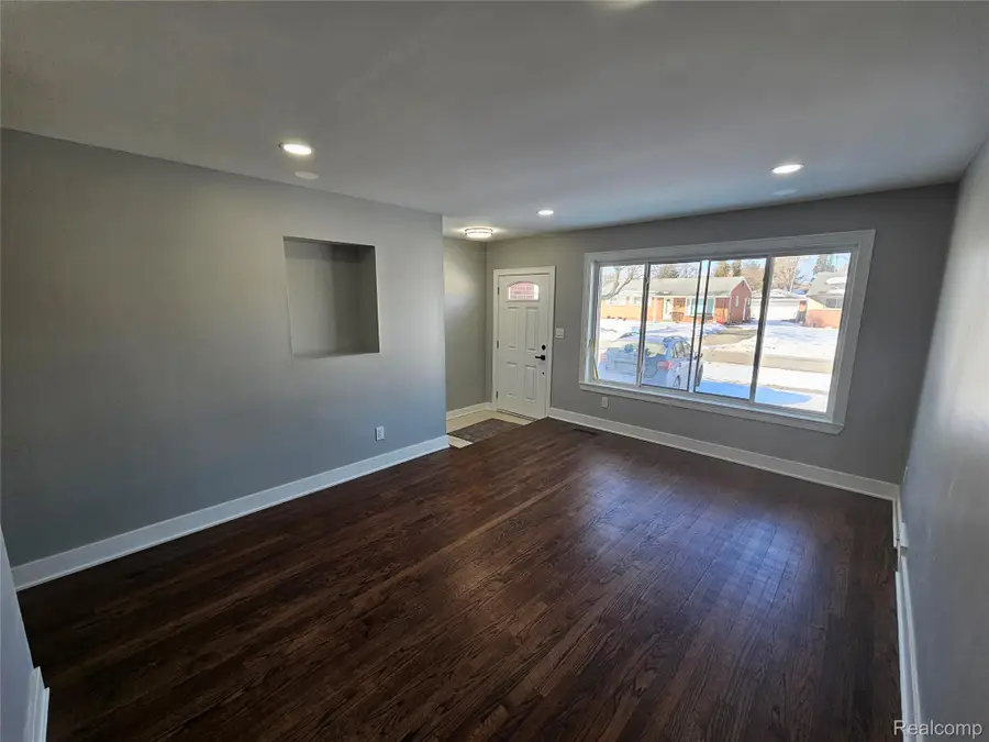 26112 Cunningham Drive, Warren, MI 48091 - #2