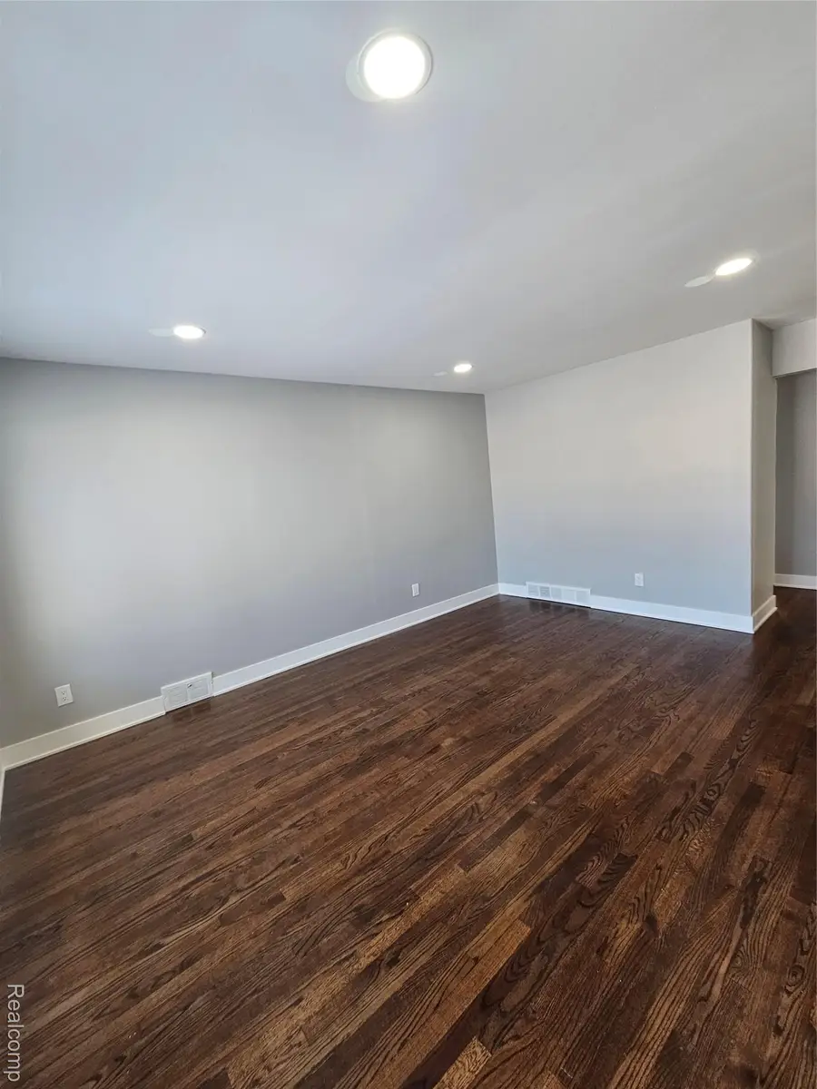 26112 Cunningham Drive, Warren, MI 48091 - #3