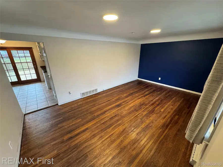 3196 Oakwood Drive, Port Huron, MI 48060 - #3