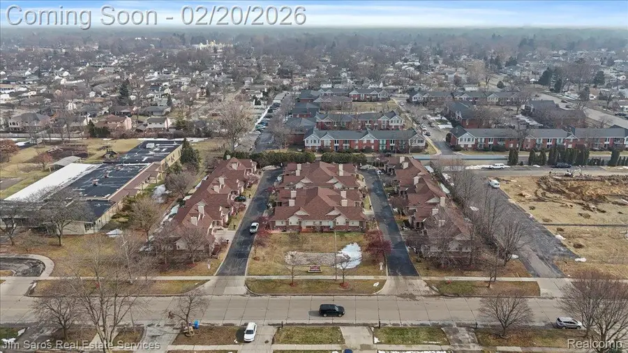 7 Canfield Circle, Dearborn Heights, MI 48127 - #3