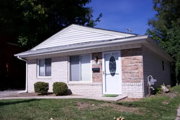 1205 E 14 Mile Rd, Birmingham, MI 48009