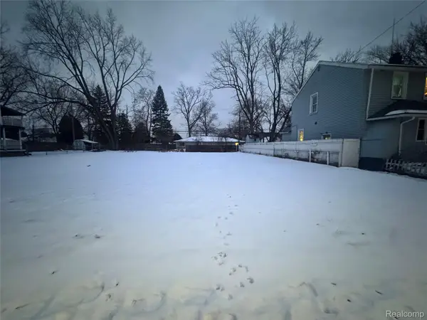 25527 New York Street, DearbornHeights, MI 48125