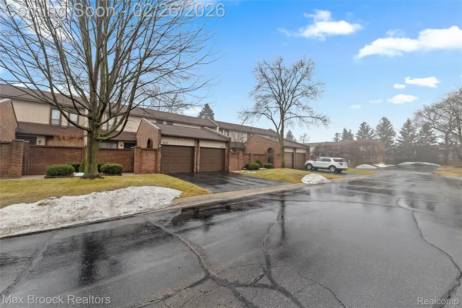 1215 Kirts Boulevard #43, Troy, MI 48084 - #2