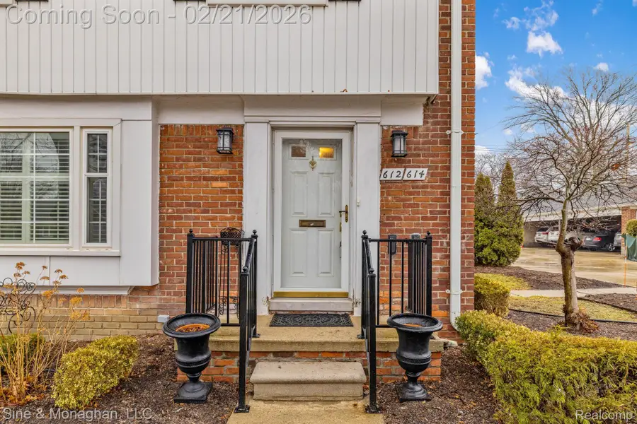 612 Cadieux Road, Grosse Pointe, MI 48230 - #2