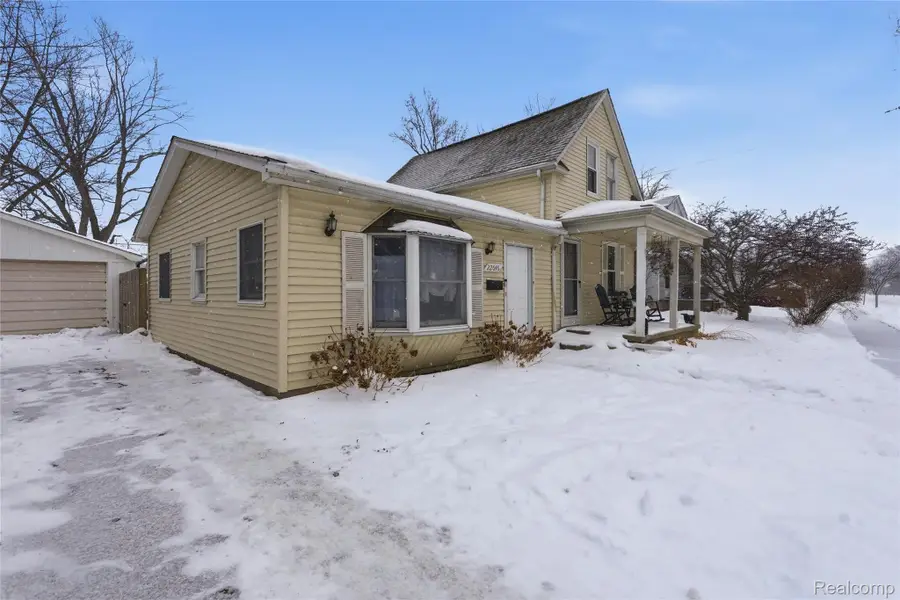 22646 Stephens Street, Saint Clair Shores, MI 48080 - #2