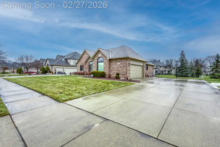 43524 Austin Drive, Sterling Heights, MI 48314 - #3