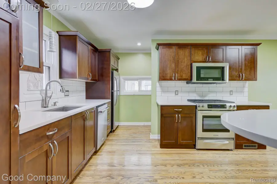 1060 W Hazelhurst Street, Ferndale, MI 48220 - #2