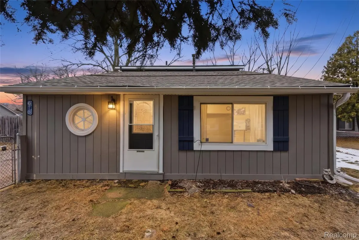 875 Scott Lake Road, Waterford, MI 48328 - #1