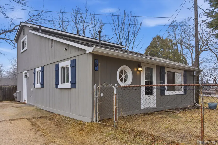 875 Scott Lake Road, Waterford, MI 48328 - #3