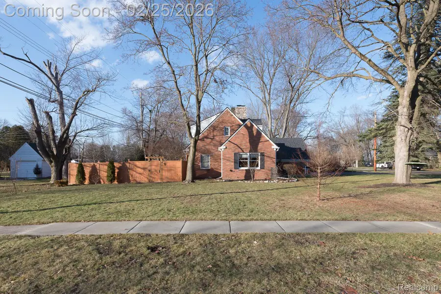 1104 Burns Street, Howell, MI 48843 - #3