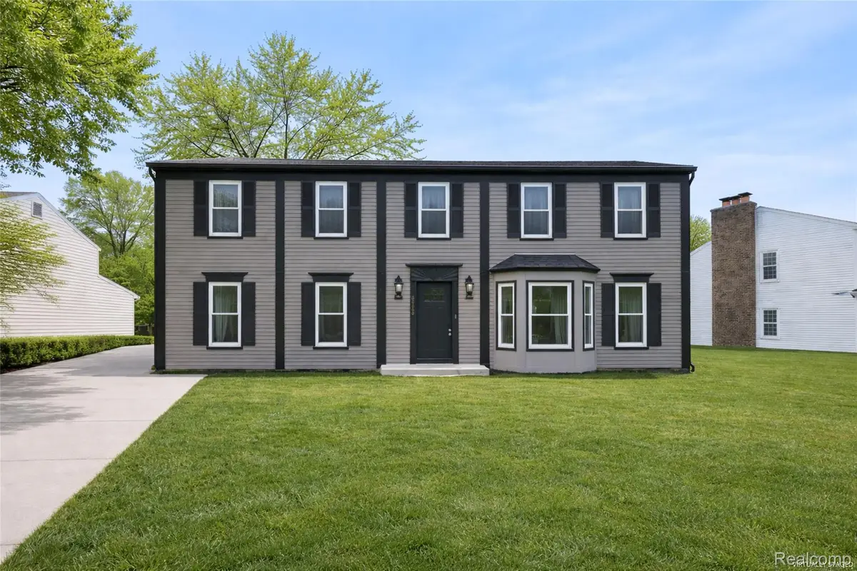 5590 Bayswater Road, West Bloomfield, MI 48322 - #1