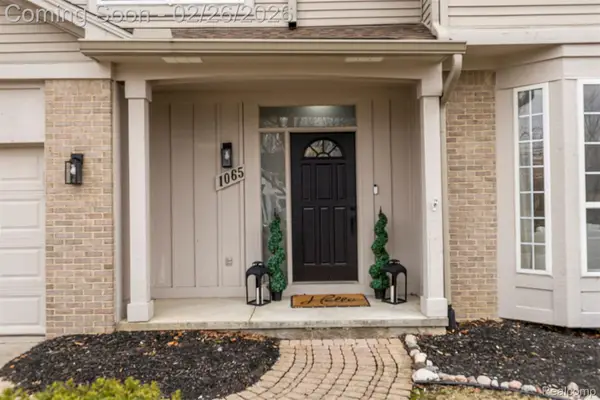 1065 Equestrian Drive, SouthLyon, MI 48178