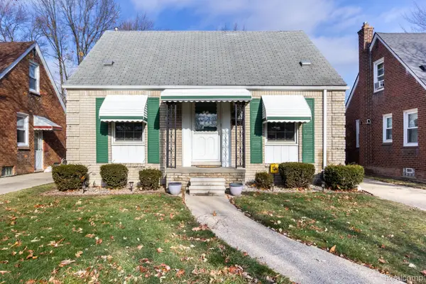 20927 Hawthorne Street, HarperWoods, MI 48225