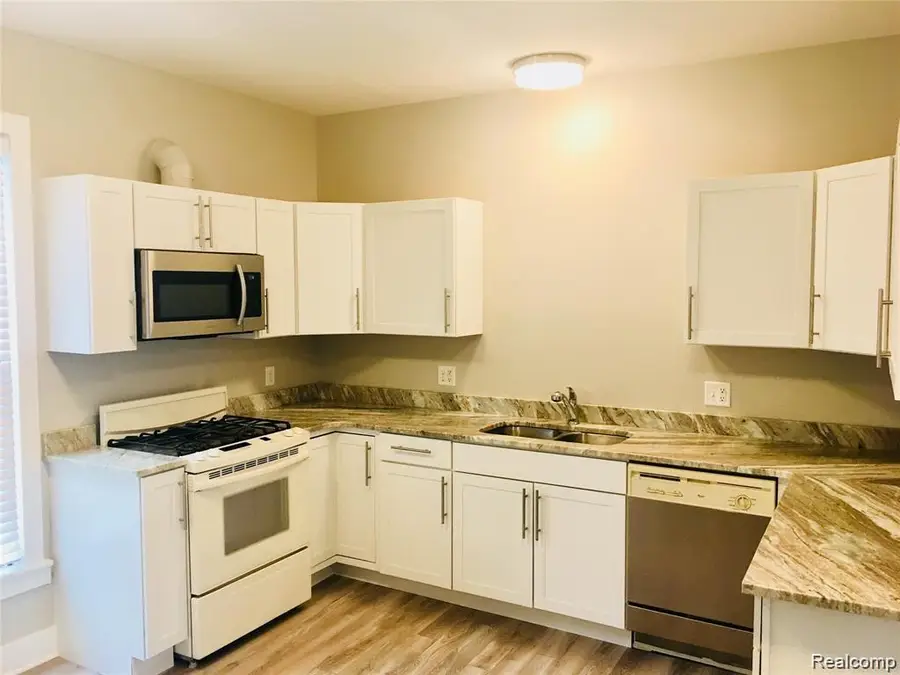 111 Kibbee Street, Mount Clemens, MI 48043 - #3