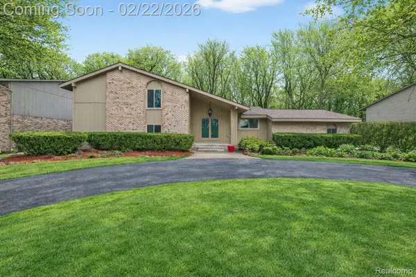 28902 Creek Bend Drive, FarmingtonHills, MI 48331