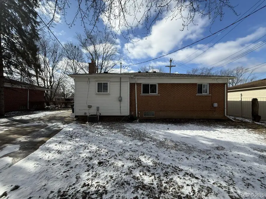 8411 Monroe Boulevard, Taylor, MI 48180 - #3