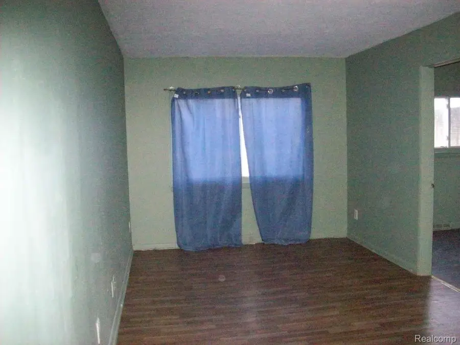150 N Josephine Avenue, Waterford, MI 48328 - #3