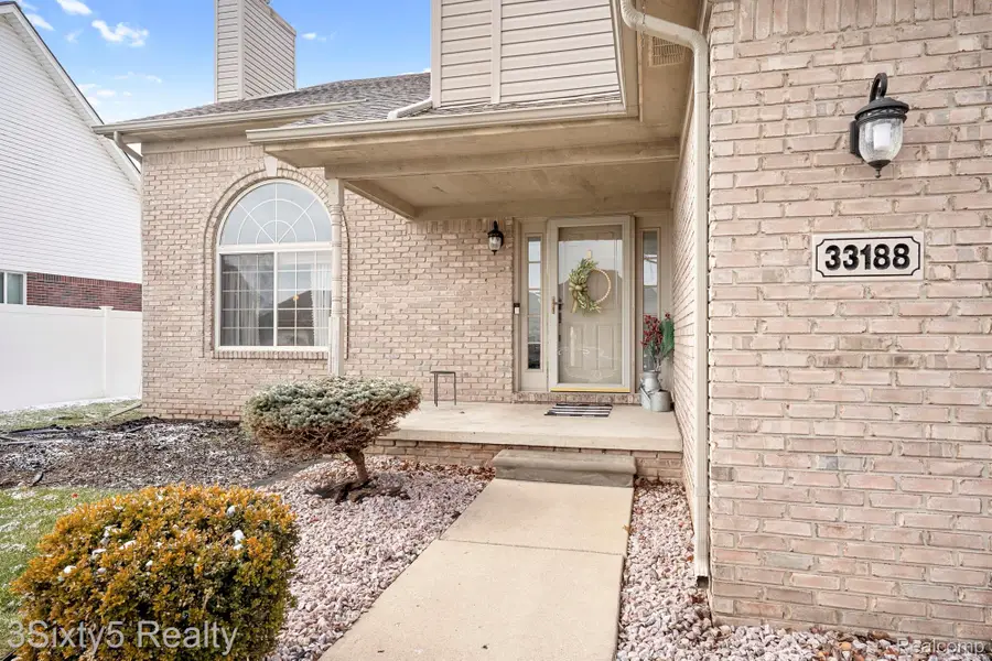 33188 Mallard Drive, Rockwood, MI 48173 - #3