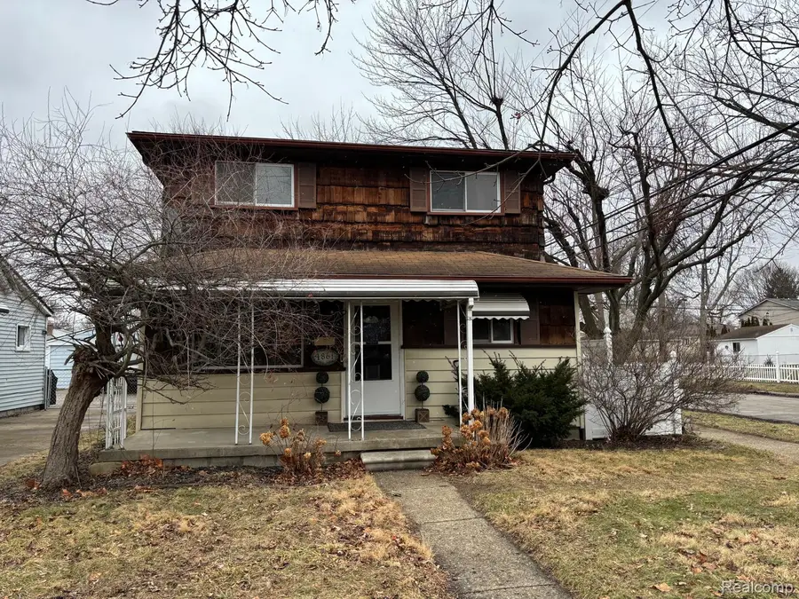 4861 Dudley Street, Dearborn Heights, MI 48125 - #2