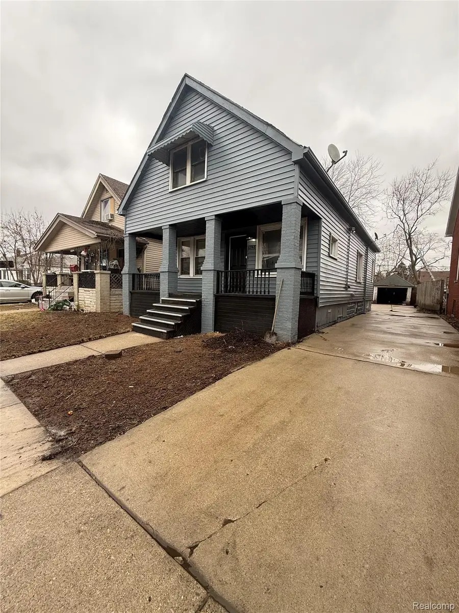 6746 Heyden Street, Detroit, MI 48228 - #2