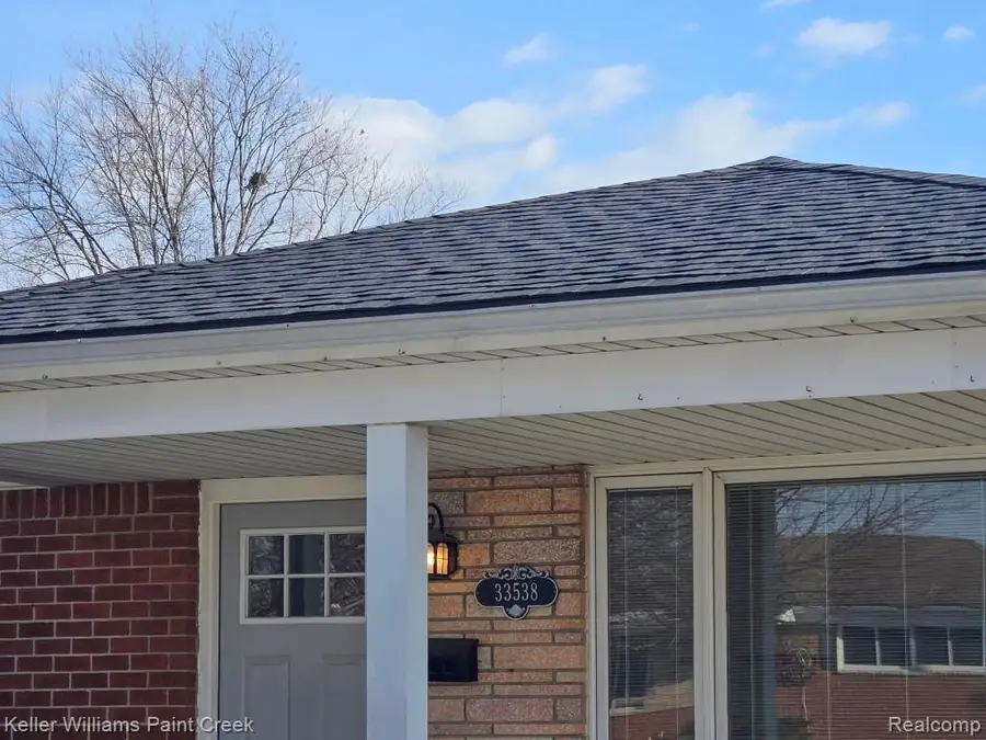 33538 Cornelissen Drive, Sterling Heights, MI 48312 - #2