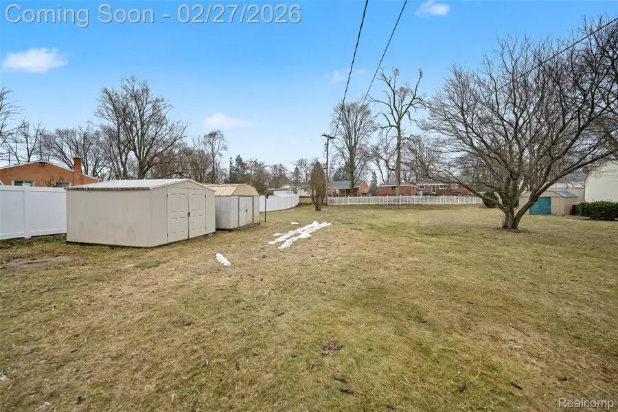 3842 Dill Drive, Waterford, MI 48329 - #2