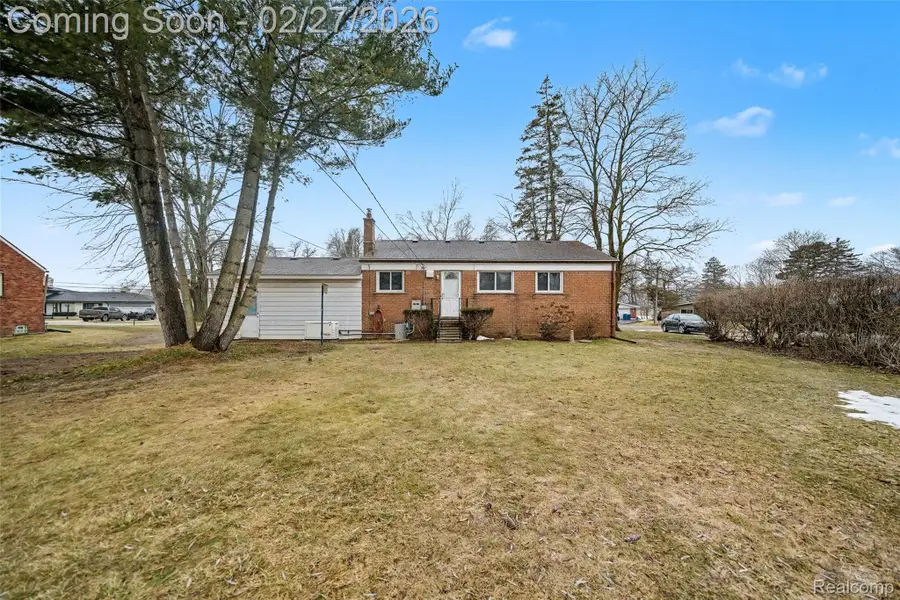 3842 Dill Drive, Waterford, MI 48329 - #3