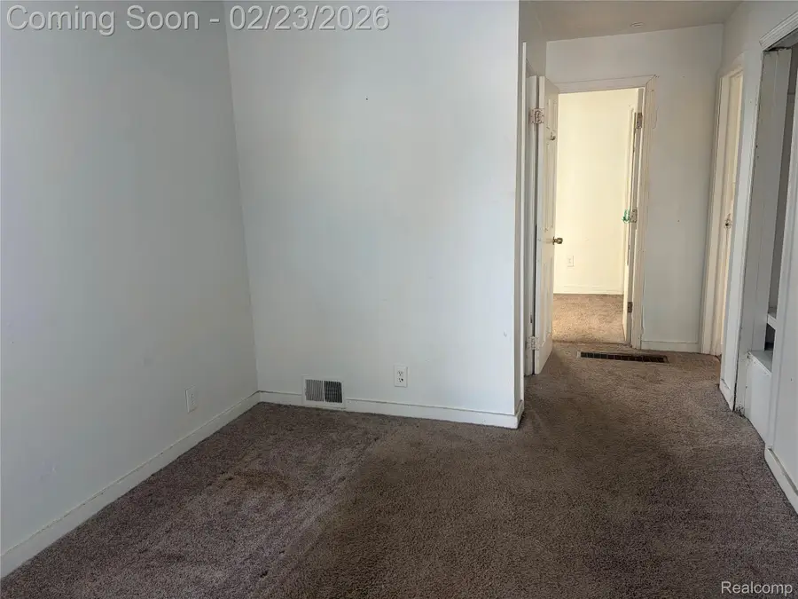 95 W Beverly Avenue, Pontiac, MI 48340 - #2