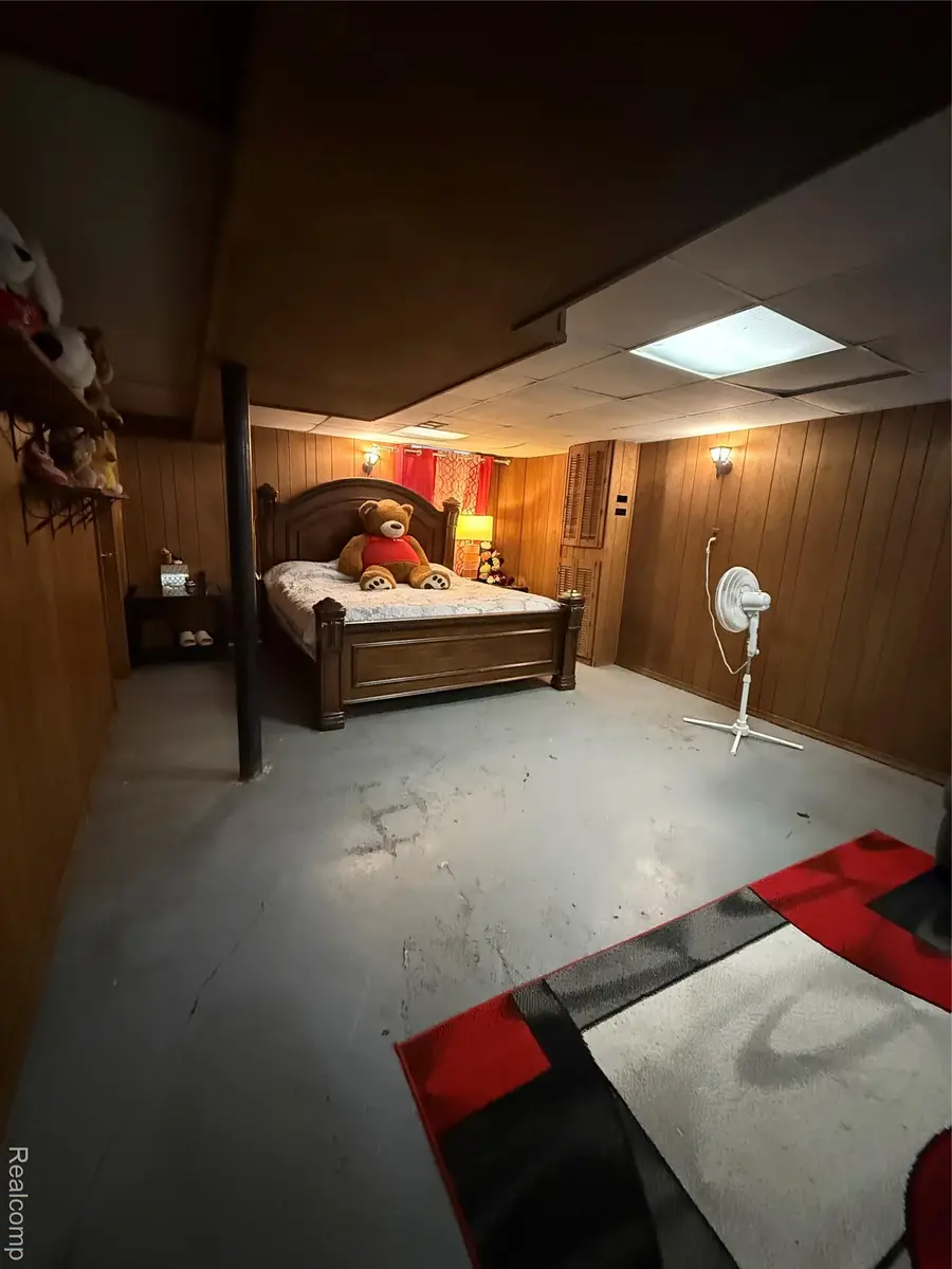 2315 Hartwick Highway, Lincoln Park, MI 48146 - #3