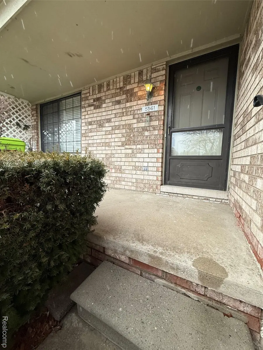 5561 Mansfield Avenue, Sterling Heights, MI 48310 - #3