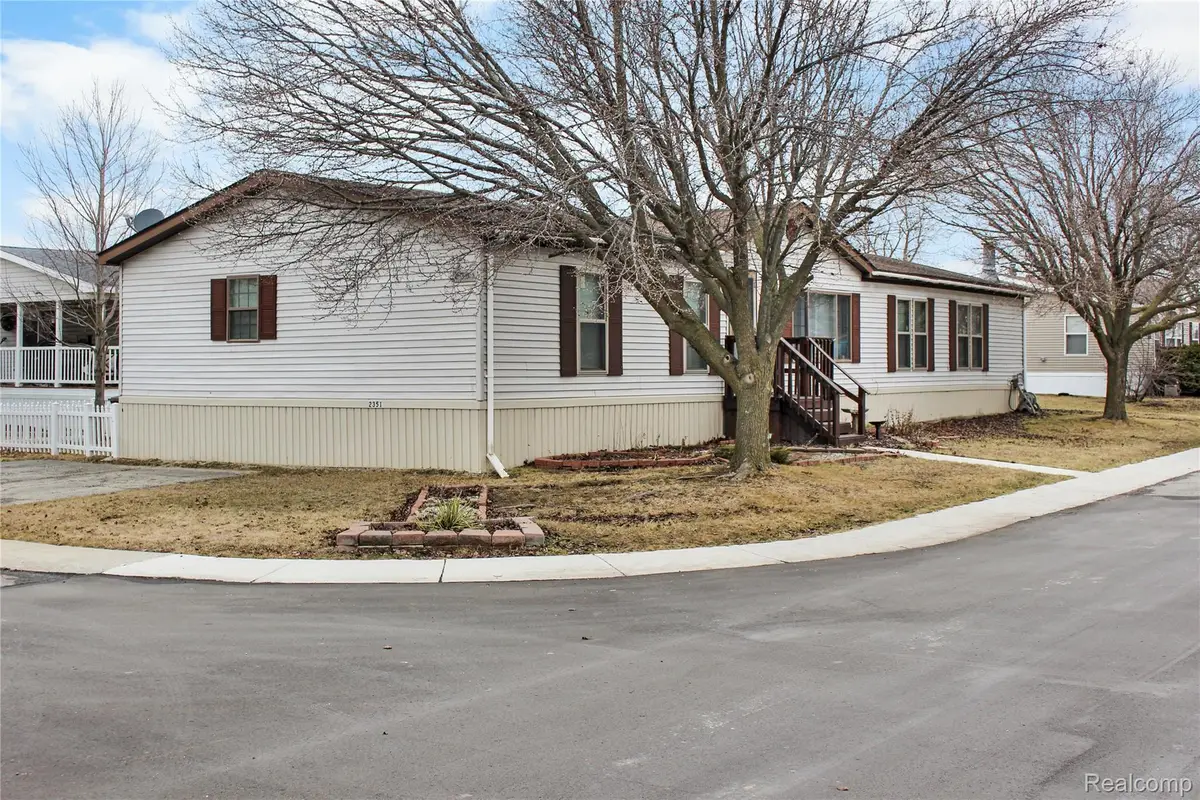 2351 Hiddenview Drive, Newport, MI 48166 - #1