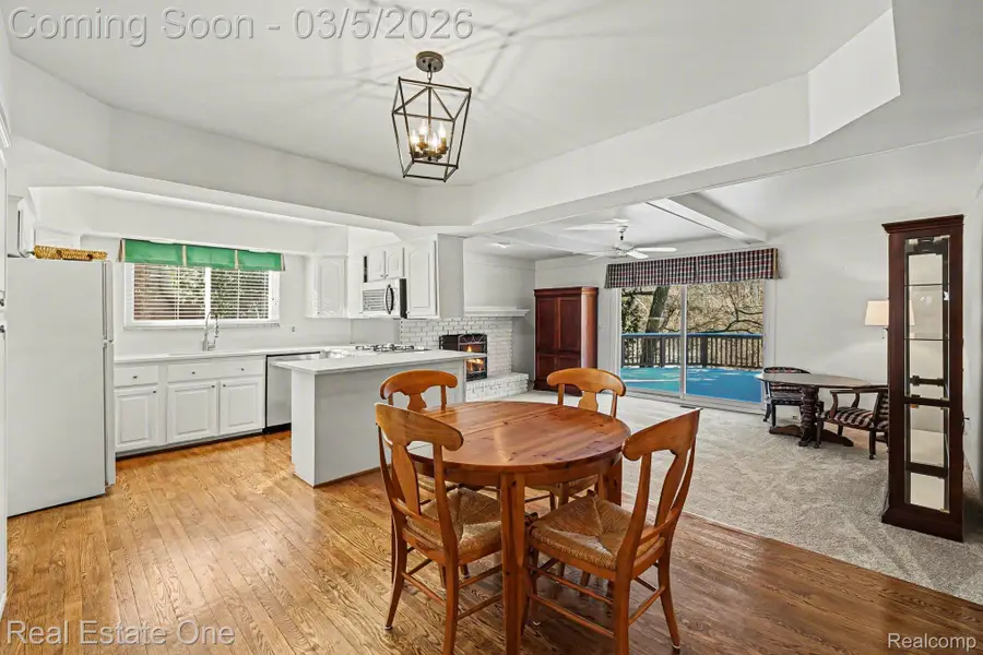 6605 Emerald Lake Drive, Troy, MI 48085 - #3