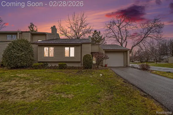 2521 White Oak Place, Flint, MI 48532