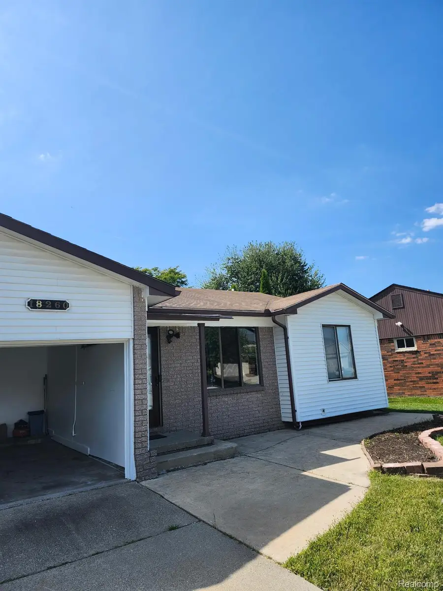 18260 Millstone Drive, Macomb, MI 48044 - #3