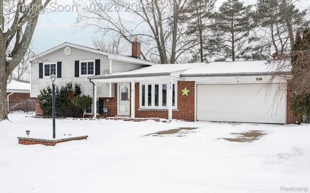 5737 Shetland Way, Waterford, MI 48327 - #1