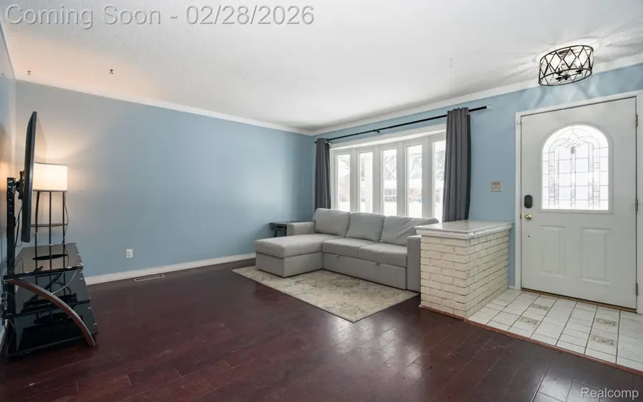 5737 Shetland Way, Waterford, MI 48327 - #3