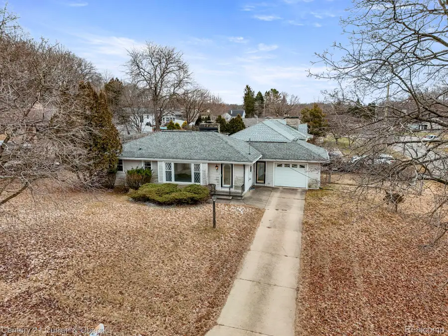 2008 Cascade Drive, Jackson, MI 49203 - #2