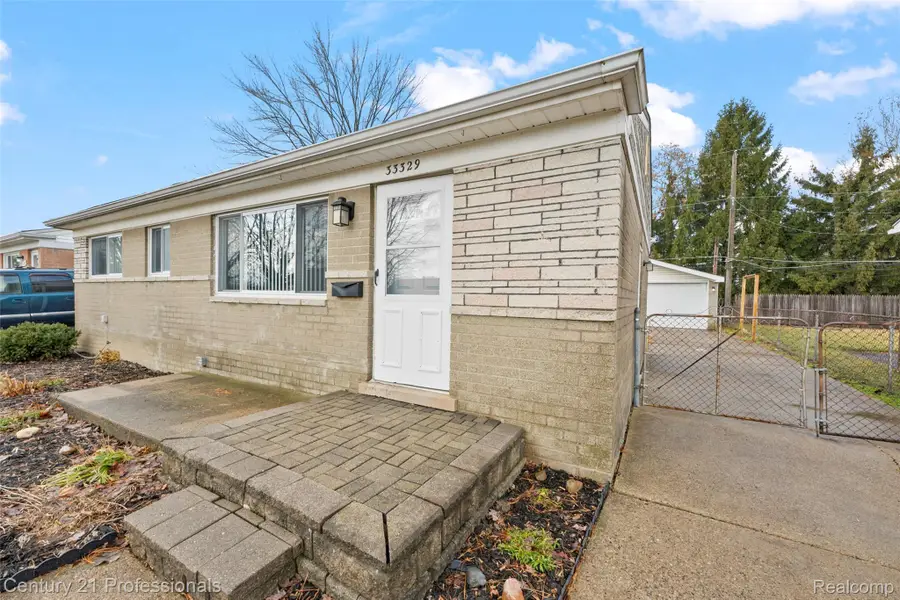 33329 Cheryl Street, Clinton Township, MI 48035 - #2