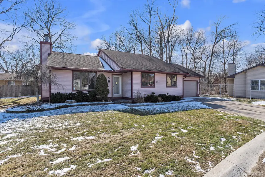 15 Lana Court #7, Mount Clemens, MI 48043 - #2