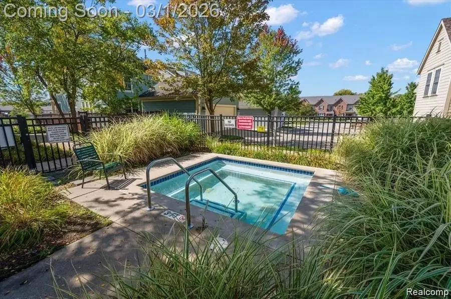 3913 Andover Avenue, Auburn Hills, MI 48326 - #3