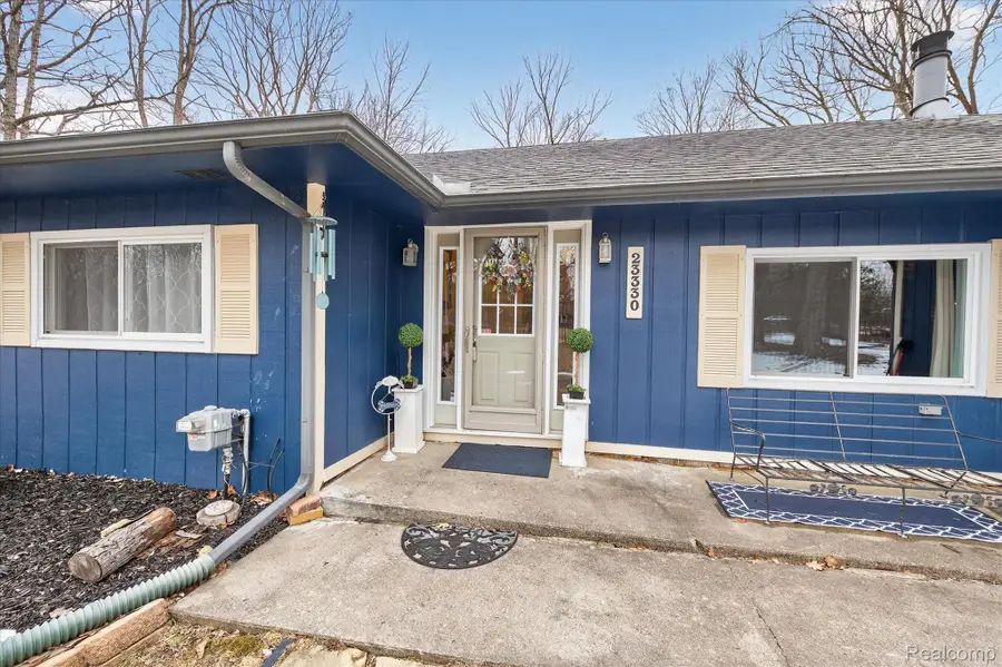 23330 Canfield Avenue, Farmington Hills, MI 48336 - #2