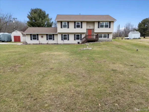 5647 Owosso Road, Fowlerville, MI 48836
